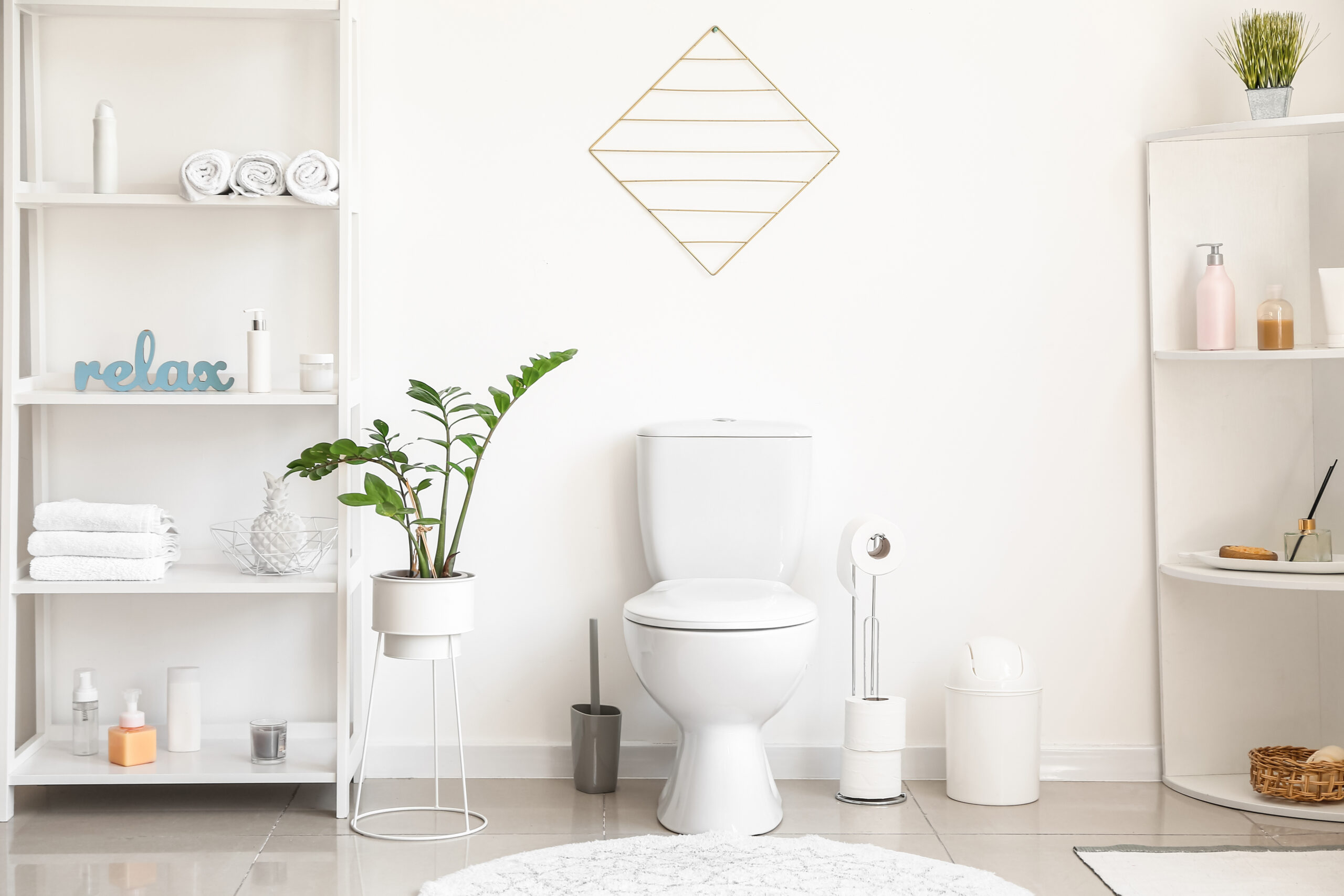 Choosing Bathroom Aids for a Loved One: A Practical Family Guide